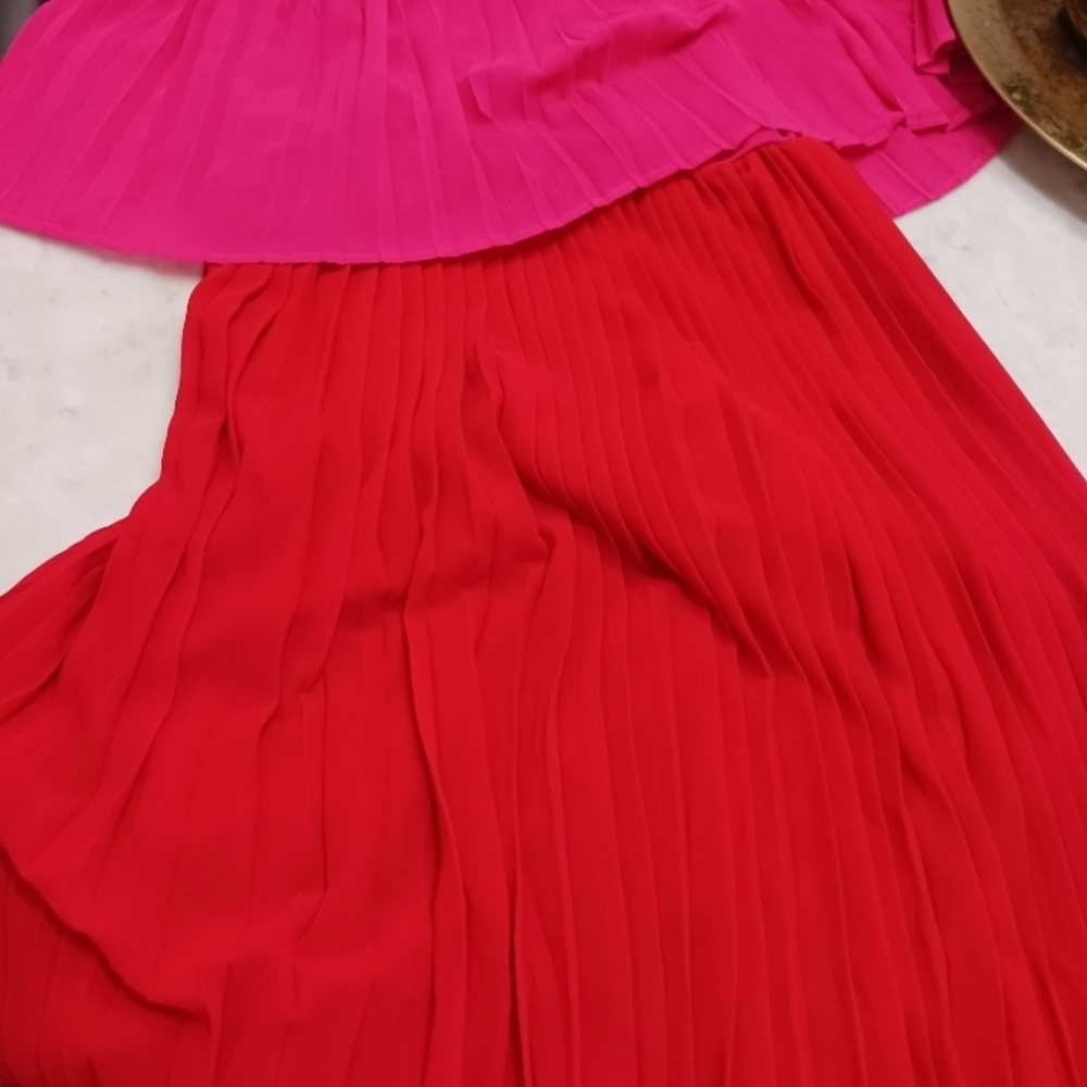 Elegant Red and Pink Pleated Skirt